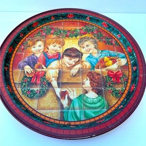 Vincenzo International Christmas Tin Tray Vintage